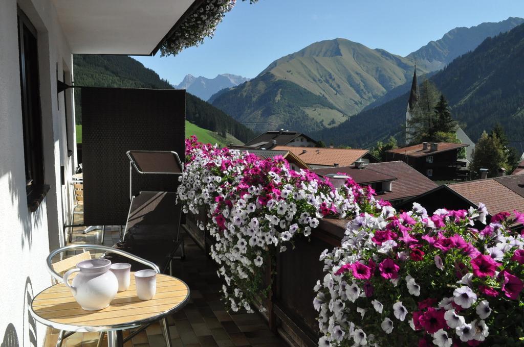 Alpen Apartments Austria Berwang Exterior photo