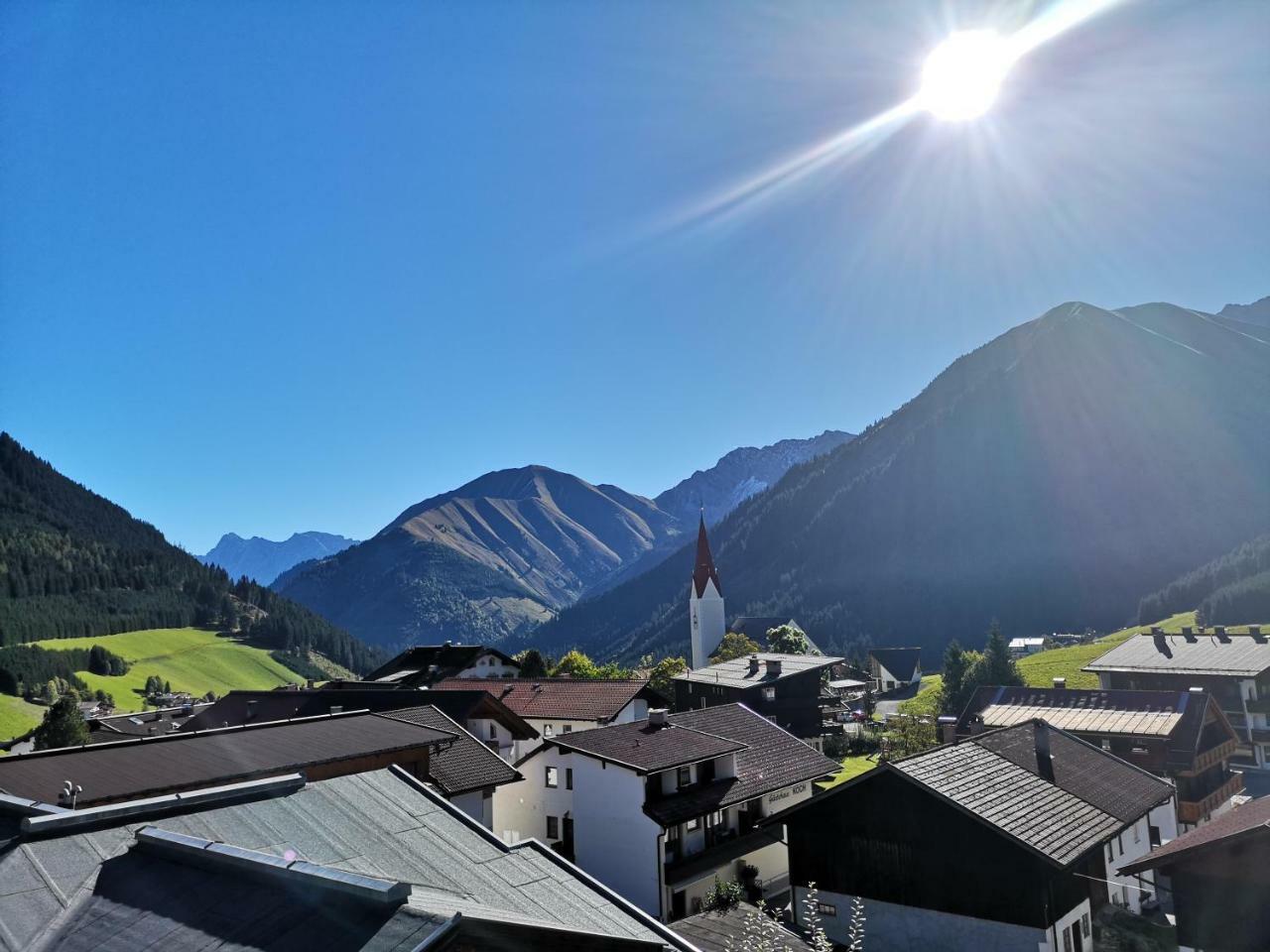 Alpen Apartments Austria Berwang Exterior photo
